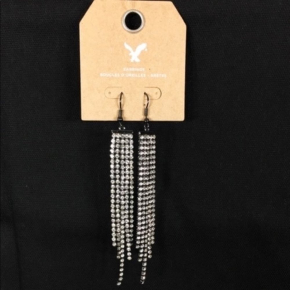 American Eagle Gatsby Look Earrings Dangle - Picture 3 of 4